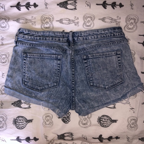 Bullhead Mini Short - Picture 2 of 4